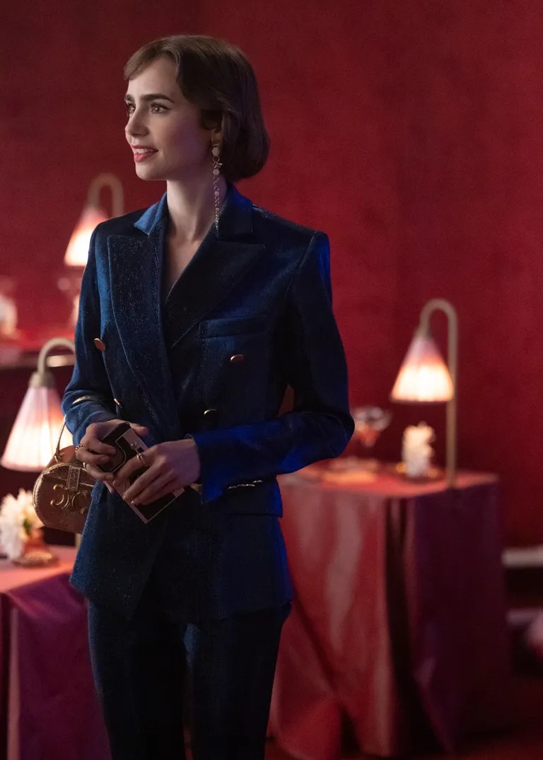 emily-in-paris-3