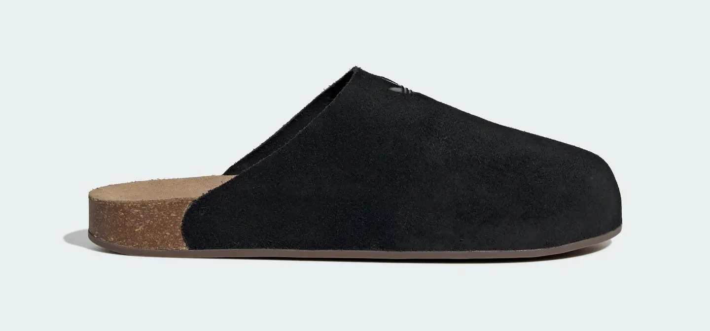 adimule-slides-black-jq4367-01-00-standard-e1749726959822-w1440-h672.jpg