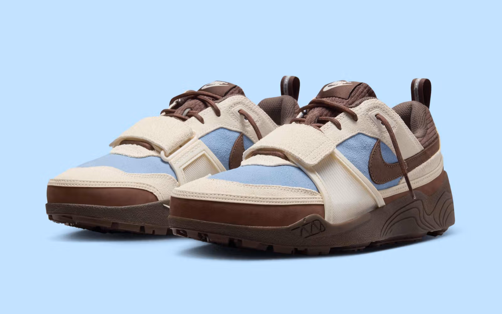 travis-scott-nike-zoom-field-jaxx-leche-blue-hq3072-400-(8)